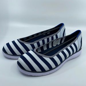 Propet Travel fit Flex navy striped slip-ons